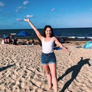 Meet your Posher, Brooke